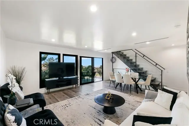 8960 Crescent Drive, Los Angeles, CA 90046 - #3