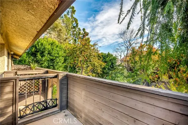 7308 Corbin Avenue  #G, Reseda, CA 91335