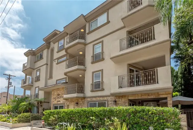 11540 Moorpark Street  #401, Studio City, CA 91602 - #3
