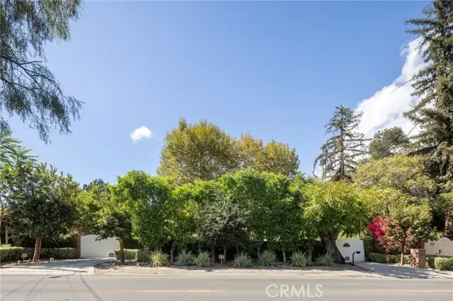 5229 Louise Avenue, Encino, CA 91316 - #1