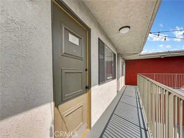 525 Shelton Street  #205, Burbank, CA 91506 - #3