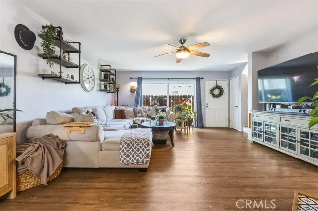 8927 Cedros  #14, Panorama City, CA 91402 - #3