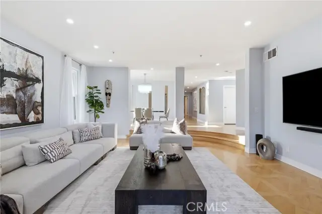 14271 Dickens Street  #201, Sherman Oaks, CA 91423 - #1