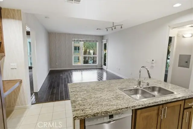 21301 Erwin  #443, Woodland Hills, CA 91367 - #3