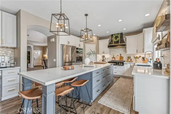 27730 Mariposa Ln, Castaic, CA 91384