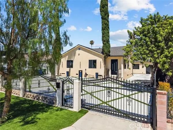 7660 Radford Avenue, North Hollywood, CA 91605