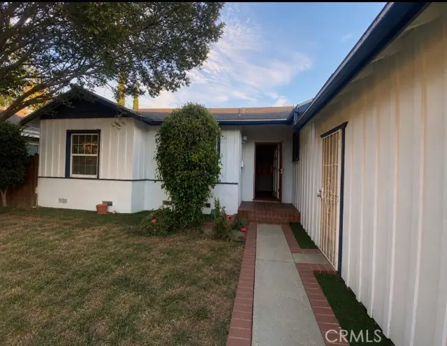 18932 Wyandotte Street, Reseda, CA 91335 - #2