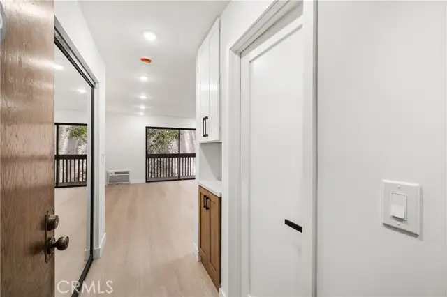 22100 Burbank  #250f, Woodland Hills, CA 91367 - #1