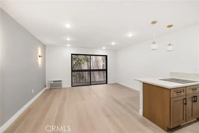 22100 Burbank  #250f, Woodland Hills, CA 91367 - #3