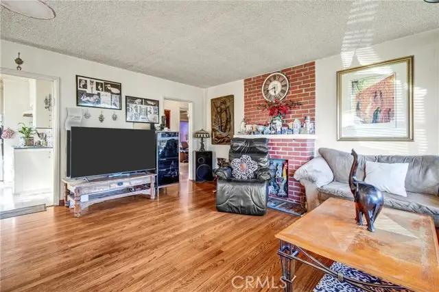14351 Martha, Van Nuys, CA 91401 - #3
