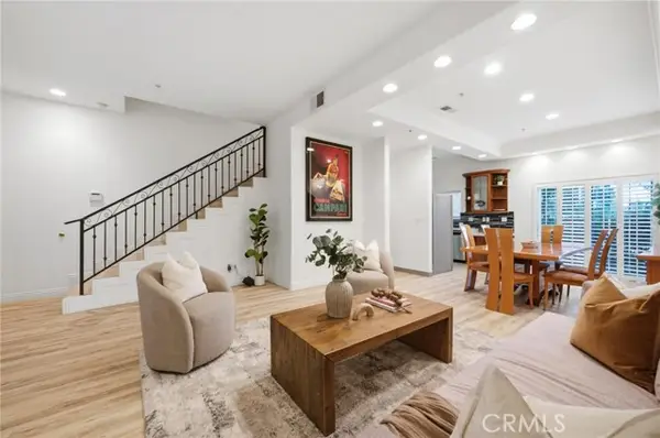 10833 Kling Street  #4, North Hollywood, CA 91602