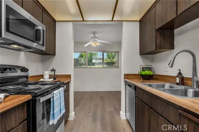 4610 Park Granada #4, Calabasas, CA 91302 - #3