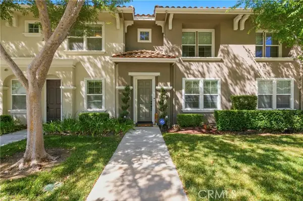 24085 Avocado Lane, Valencia, CA 91354