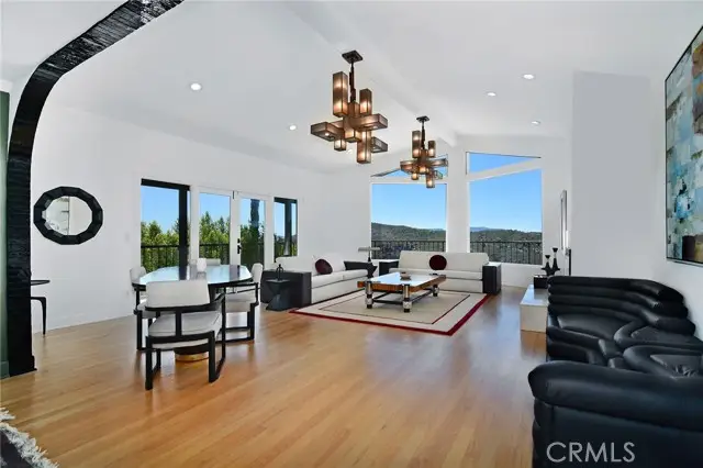 130 Dapplegray Road, West Hills, CA 91307 - #2