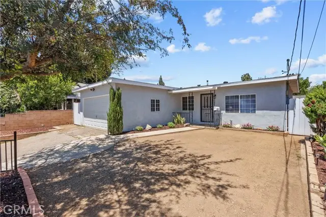 11144 Laurel Canyon Boulevard, San Fernando, CA 91340 - #1