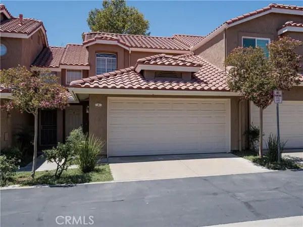 28102 Bob White Circle  #4, Saugus, CA 91350