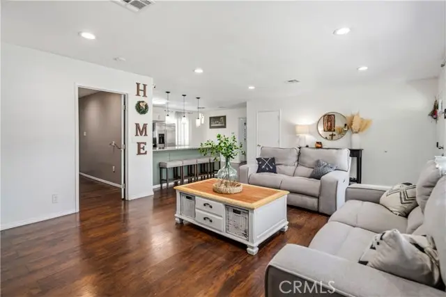 1050 Avenue J6, Lancaster, CA 93534 - #3