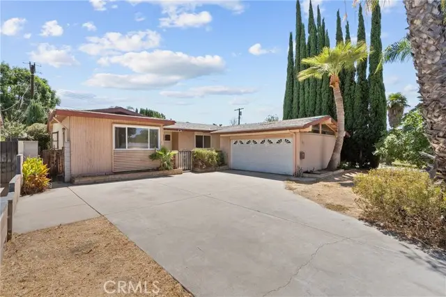 10048 Swinton Avenue, North Hills, CA 91343 - #1