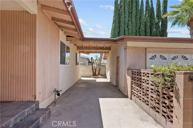 10048 Swinton Avenue, North Hills, CA 91343 - #3