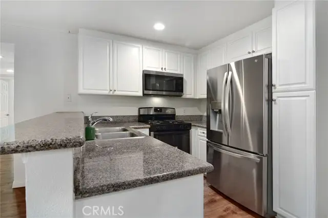 5525 Canoga Avenue  #124, Woodland Hills, CA 91367 - #2