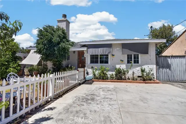 18809 Vanowen, Reseda, CA 91335 - #1