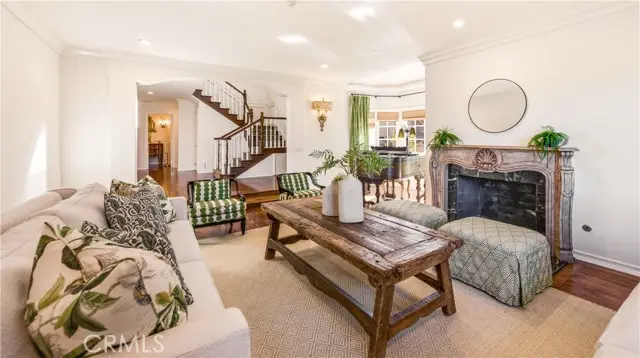 19501 Weeburn Court, Tarzana, CA 91356 - #3