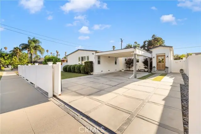 7247 Genesta, Van Nuys, CA 91406 - #2
