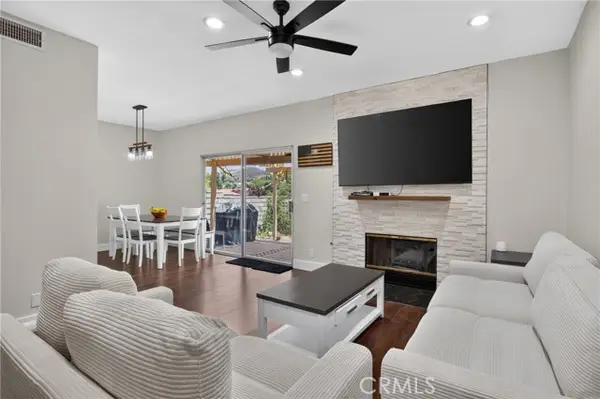 22914 Banyan Place  #198, Saugus, CA 91390