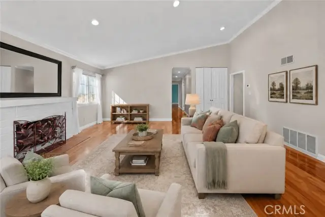 25415 Via Impreso, Valencia, CA 91355 - #3