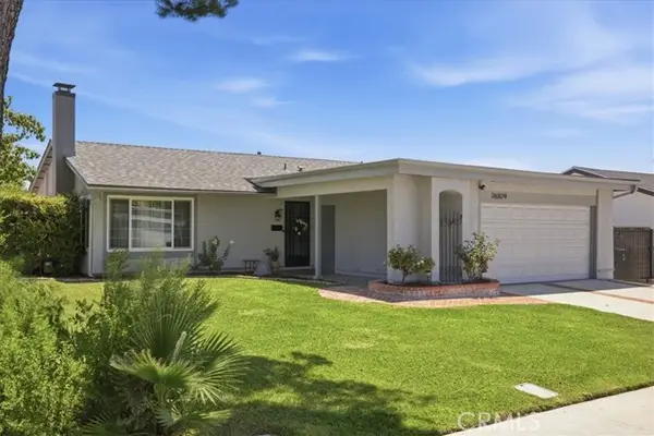 26824 Las Mananitas, Valencia, CA 91354
