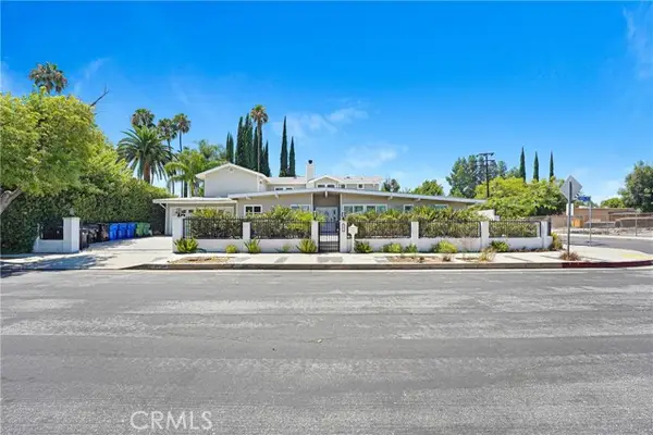 22450 Collins, Woodland Hills, CA 91367