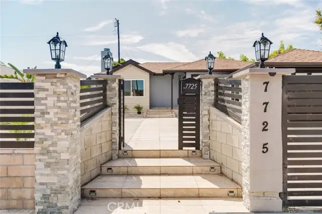 7725 Loma Verde Avenue, Canoga Park, CA 91304 - #3