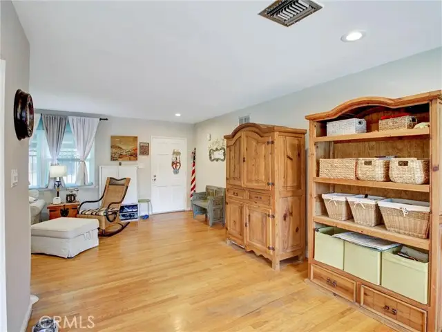 5505 Clybourn Avenue, North Hollywood, CA 91601 - #2