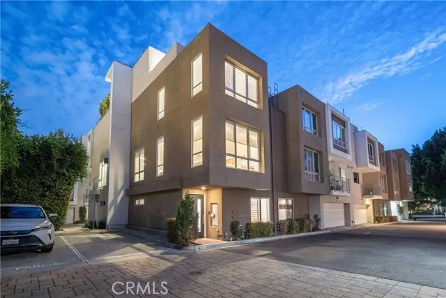 1400 Fuller Avenue  #7, Los Angeles, CA 90046 - #3