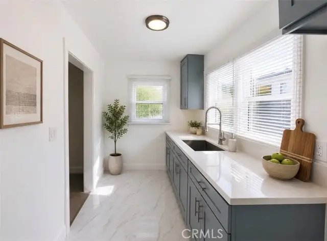 4215 Budlong, Los Angeles, CA 90037 - #3