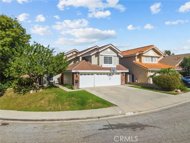 27576 Artine, Saugus, CA 91350 - #1