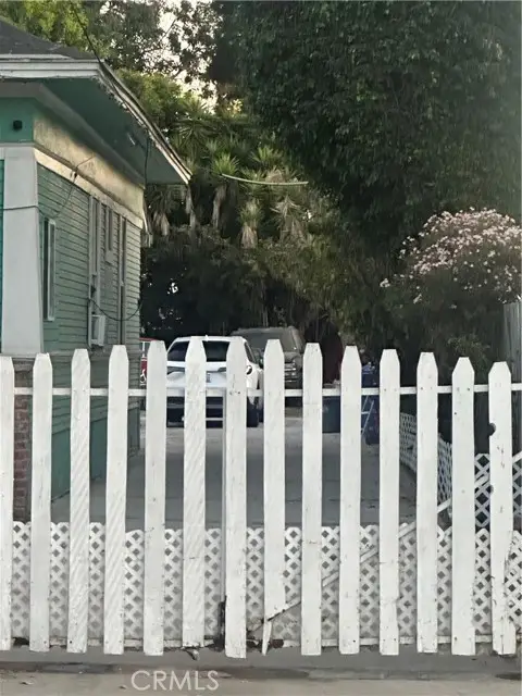 516 23rd, Los Angeles, CA 90011 - #2