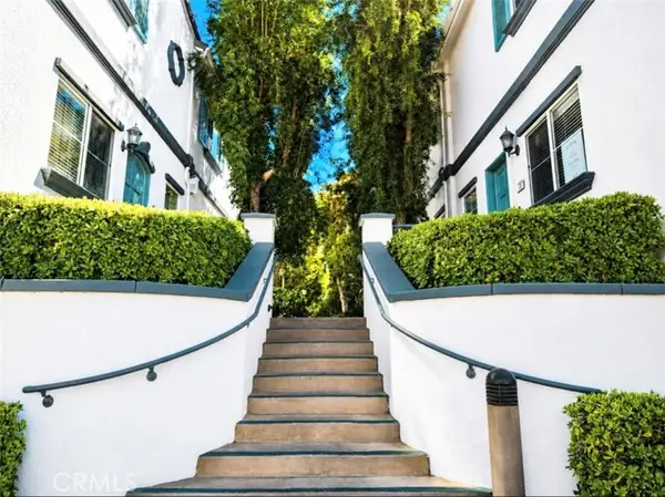 9301 Shirley Avenue  #16, Northridge, CA 91324