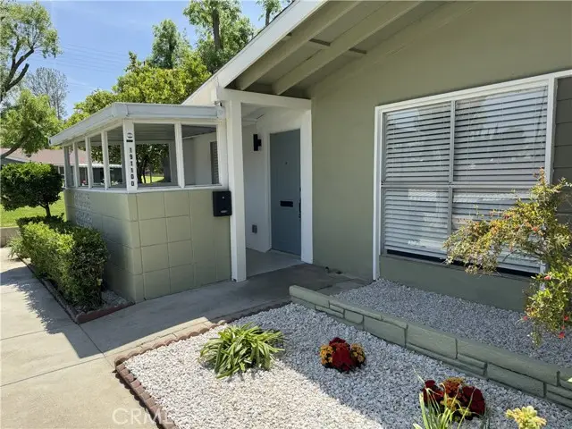 19110 Avenue Of The Oaks  #D, Newhall, CA 91321 - #2