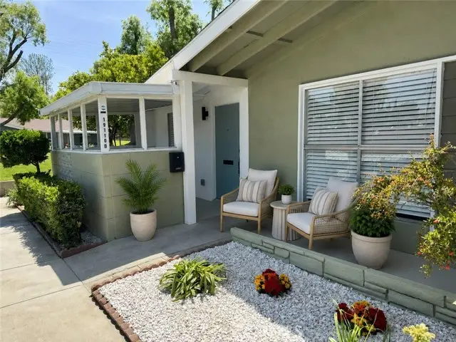 19110 Avenue Of The Oaks  #D, Newhall, CA 91321 - #3
