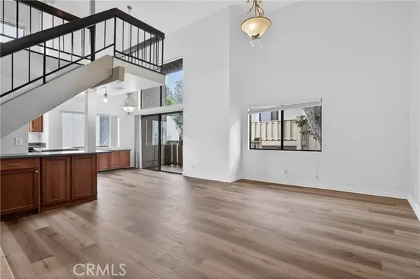 18433 Hatteras  #507, Tarzana, CA 91356