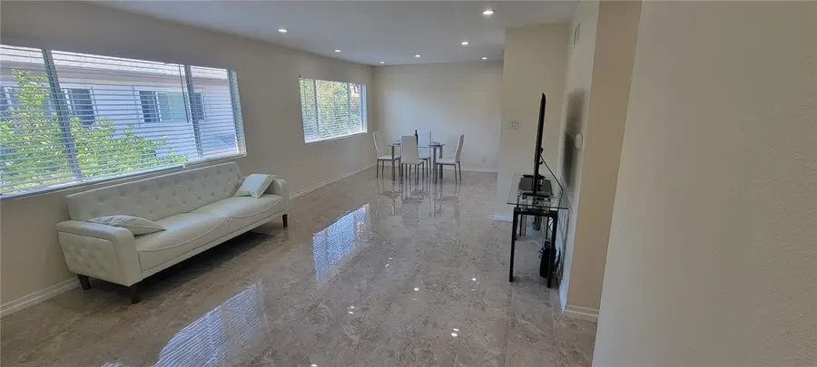 18611 Collins  #E 33, Tarzana, CA 91356 - #2