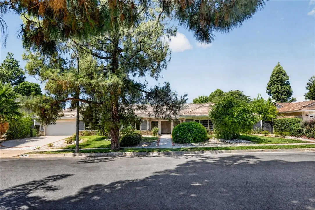 10749 Melvin, Northridge, CA 91326 - #1