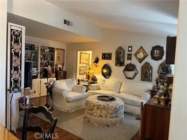 19162 Avenue Of The Oaks  #B, Newhall, CA 91321 - #3