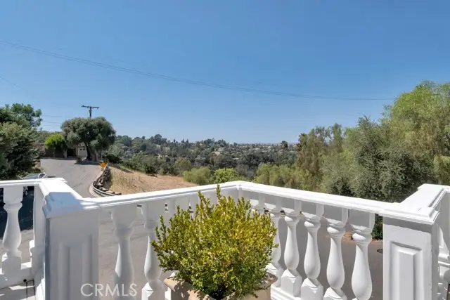 21041 Bandera Street, Woodland Hills, CA 91364 - #2