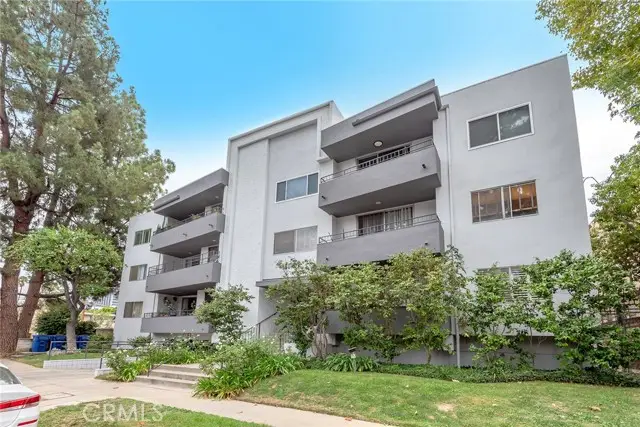 16012 Moorpark, Encino, CA 91436 - #2