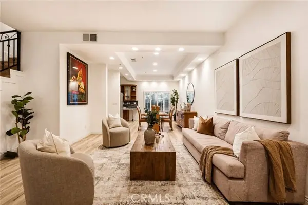10833 Kling Street  #4, North Hollywood, CA 91602