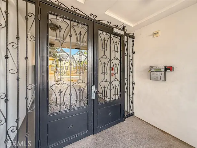 4724 Kester  #109, Sherman Oaks, CA 91403 - #3