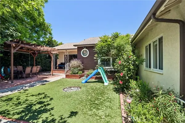 18937 Sylvan Street, Tarzana, CA 91335