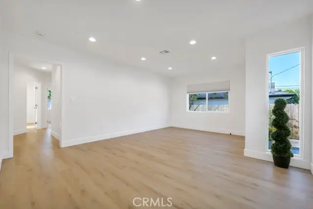 5547 Shoup, Woodland Hills, CA 91367 - #2